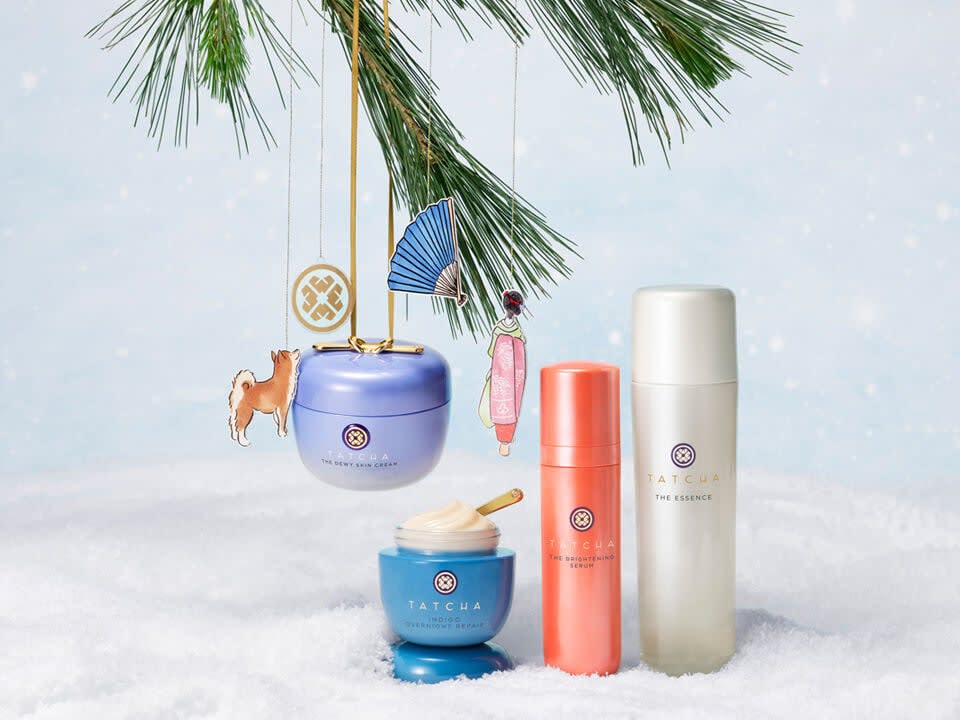 Bestsellers under a holiday tree