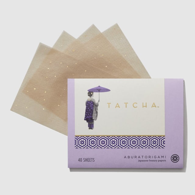 Aburatorigami sheets behind packaging